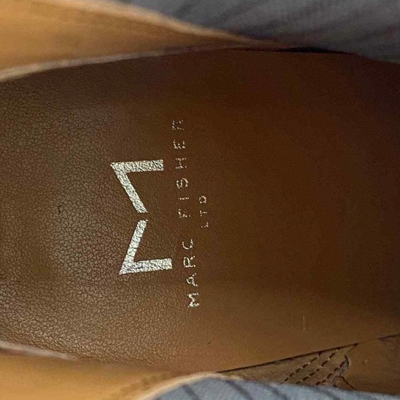 Gray fall ankle boots 9 | Marc Fisher Boots size 9 | Gray suede - Picture 7 of 10